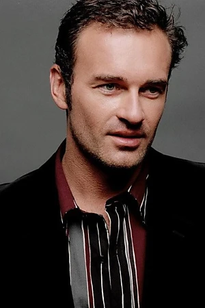 Julian McMahon