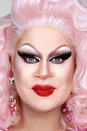 Nina West