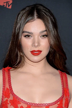 Hailee Steinfeld