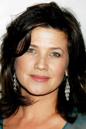 Daphne Zuniga