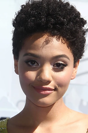 Kiersey Clemons