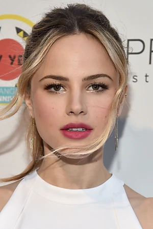 Halston Sage