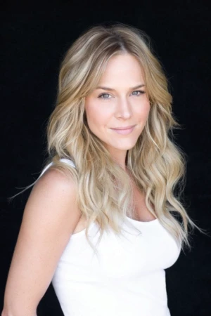 Julie Benz