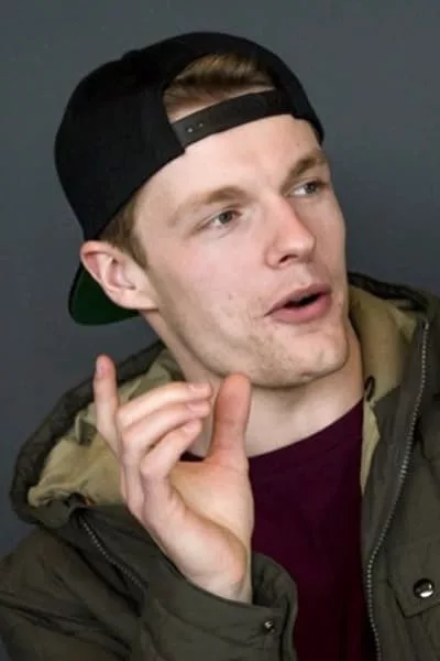 Enzo Knol