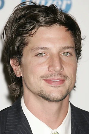 Simon Rex