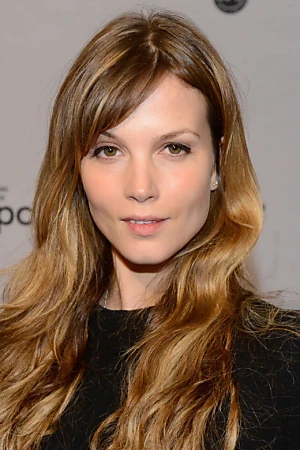 Sylvia Hoeks