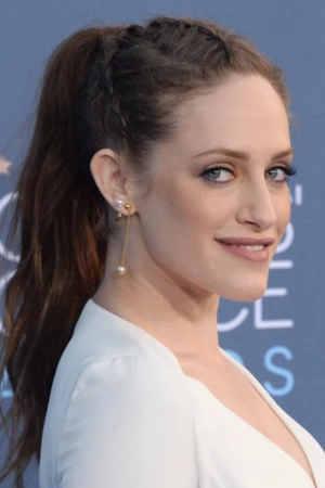 Carly Chaikin