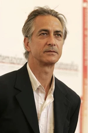 David Strathairn