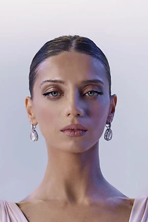 Angela Sarafyan