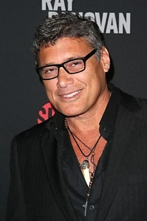 Steven Bauer