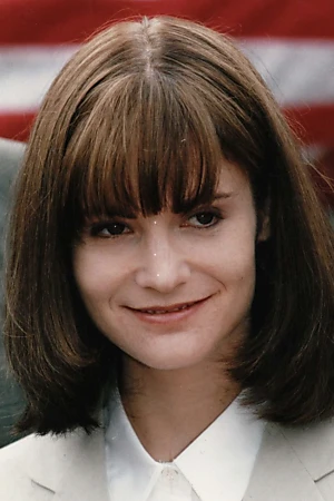 Jennifer Jason Leigh