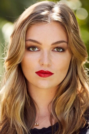 Lili Simmons