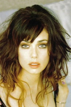 Mia Kirshner