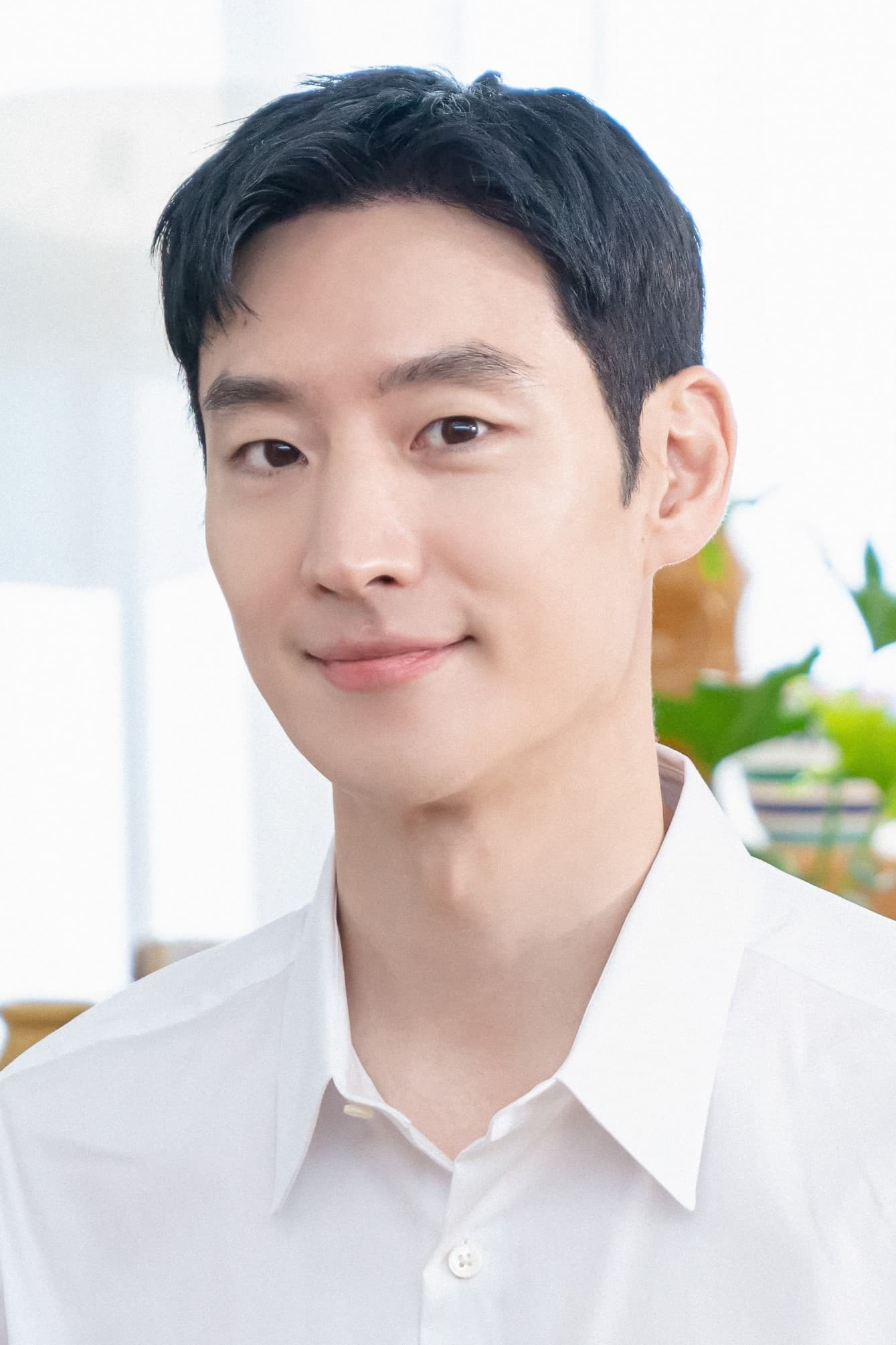 Lee Je Hoon Movies Age Biography