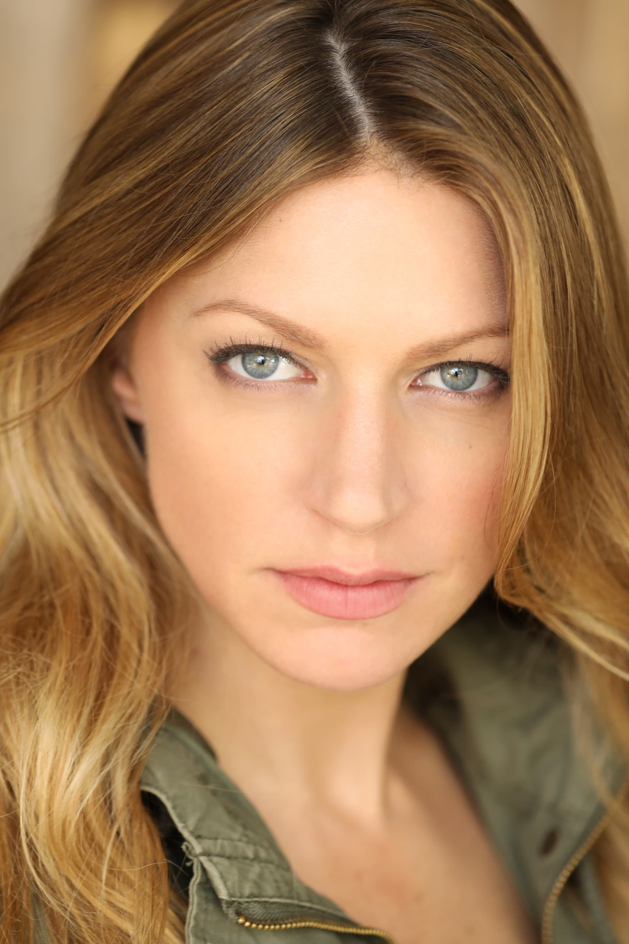 Jes Macallan Movies Age Biography