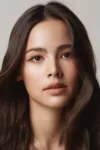 Yaya Urassaya Sperbund