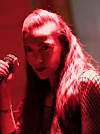 Chrysta Bell Zucht