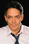 Raúl Juliá