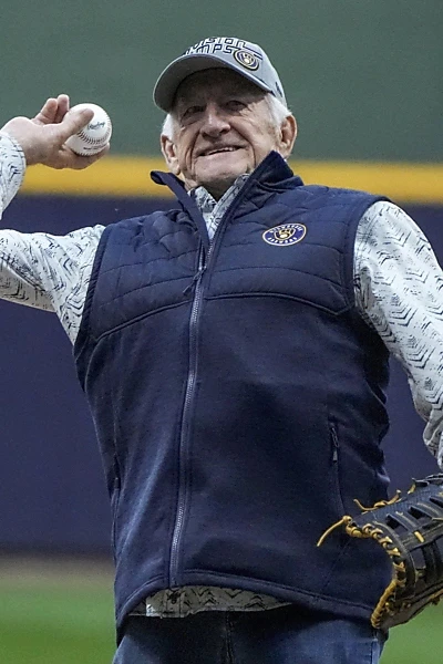 Mr. Baseball, Bob Uecker