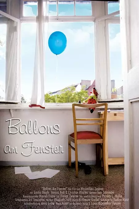 Ballons am Fenster