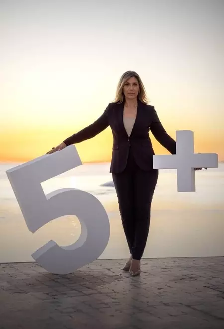 5+