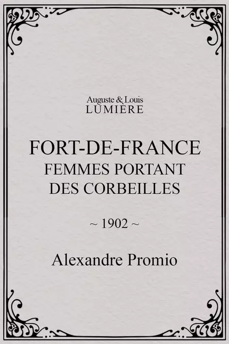 Fort-de-France : femmes portant des corbeilles
