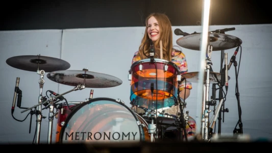 Metronomy en concert aux Vieilles Charrues