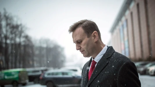 Watch Becoming Nawalny - Putin's public enemy no. 1 Trailer