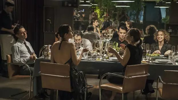 Watch O Banquete Trailer