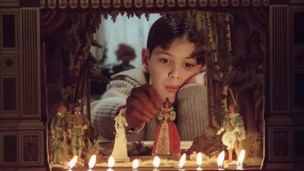 Watch Fanny and Alexander Trailer