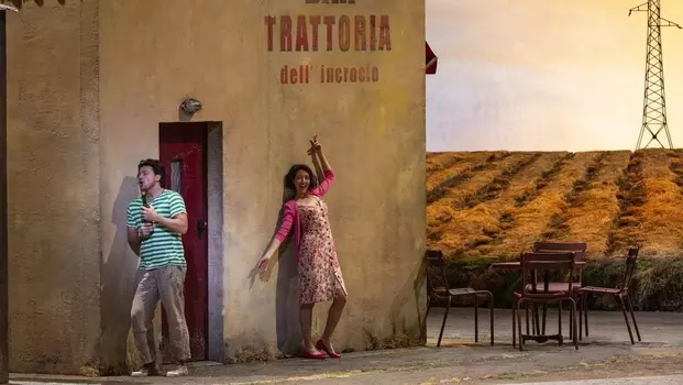Watch Donizetti: L'Elisir d'amore Trailer