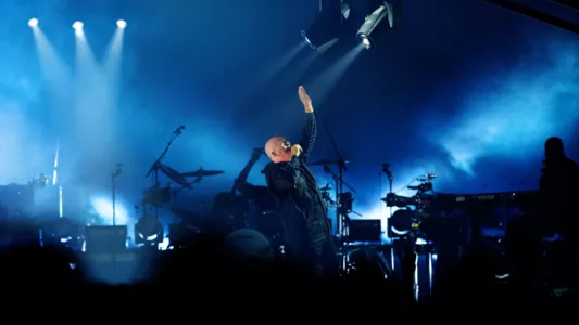 Watch Peter Gabriel: Back To Front Trailer