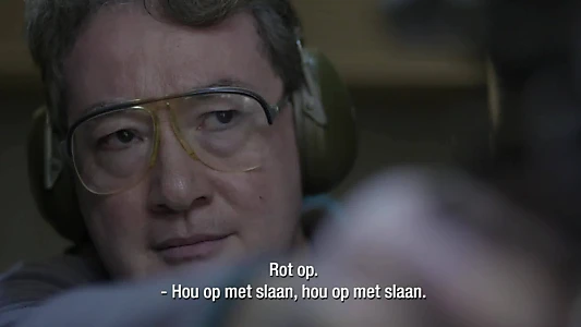 Vrouw slaat man