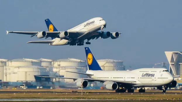Watch Airbus vs Boeing: The Jumbo Jet Race Trailer