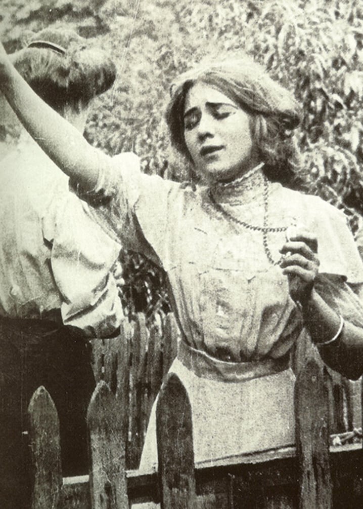 The Broken Locket (1909)
