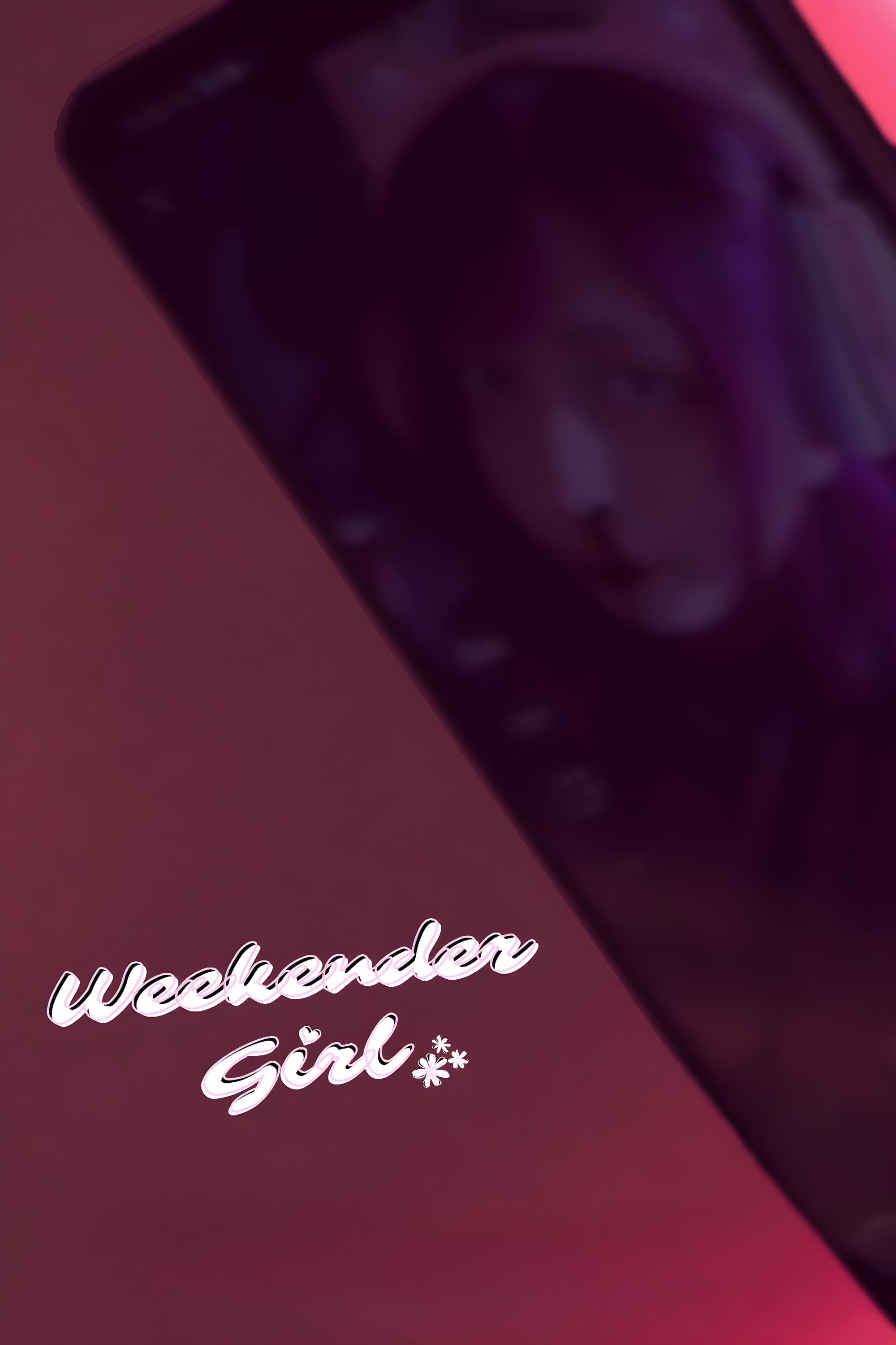 Weekender Girl